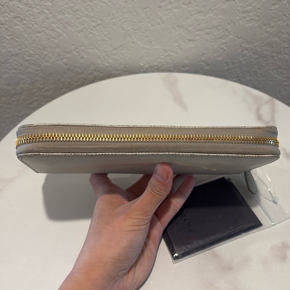 Prada Milano All Around Zip Long Wallet with authenticity - Picture 4 of 14